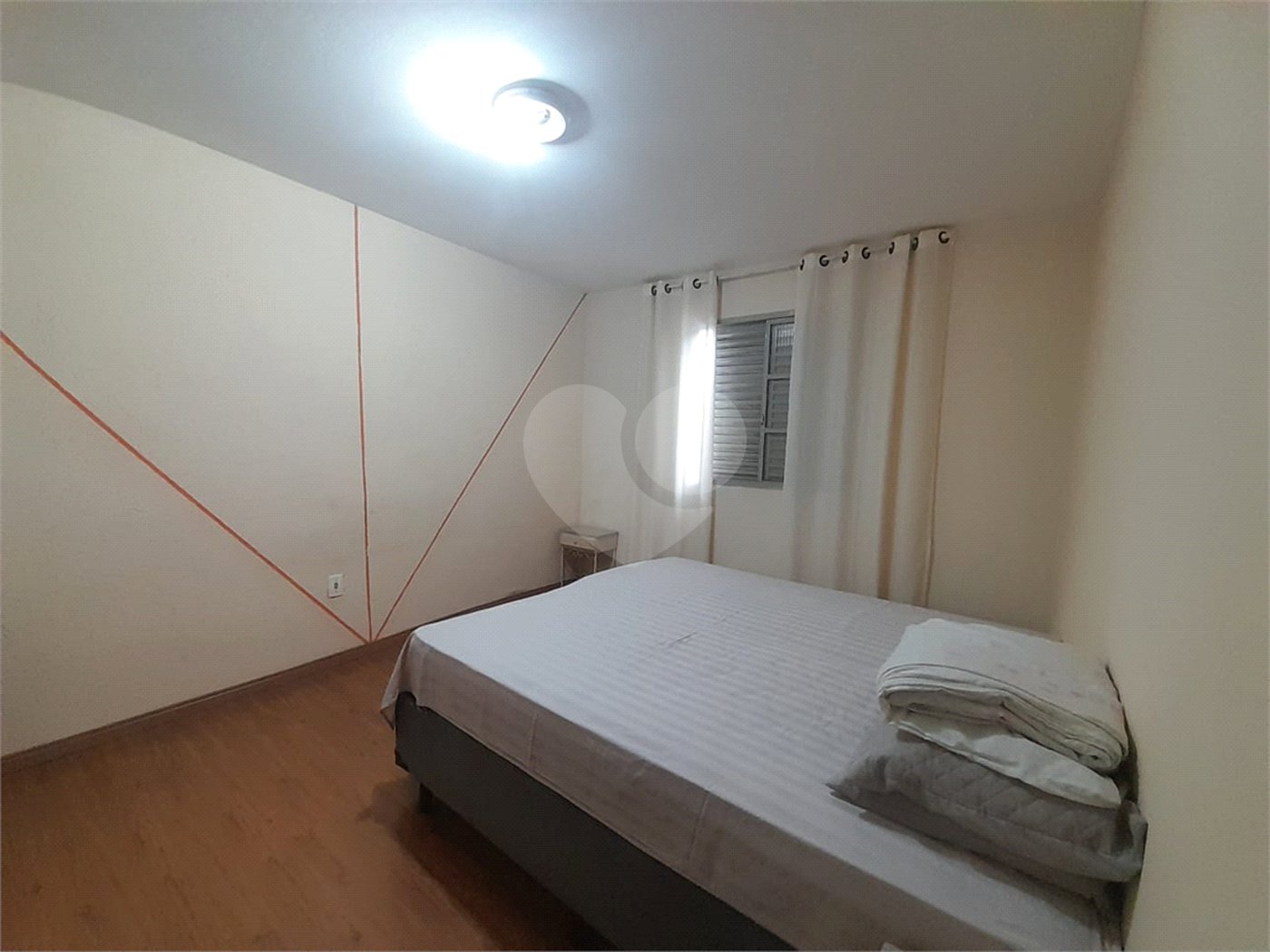 Sobrado à venda com 4 quartos, sendo 1 suíte,  em Saúde, São Paulo, SP