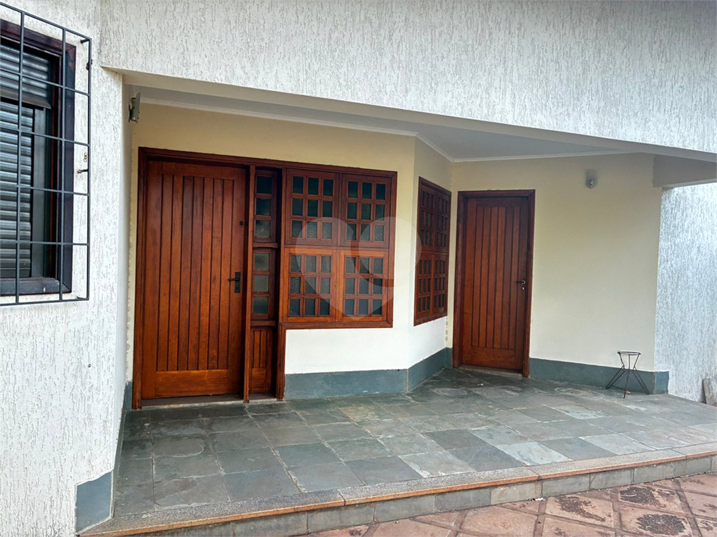 Sobrado para alugar com 4 quartos, sendo 2 suítes,  no Centro, Três Lagoas, MS