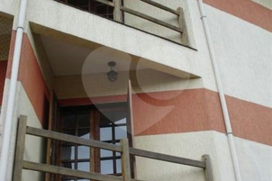 Casa à venda com 3 quartos, sendo 2 suítes, no condomínio Cachoeira do Arari, São Paulo - SP