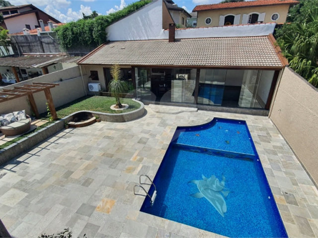 Casa à venda com 4 quartos, sendo 3 suítes,  em Interlagos, São Paulo, SP
