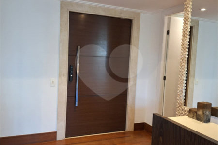 Apartamento à venda com 4 quartos, sendo 3 suítes,  em Vila Gertrudes, São Paulo, SP