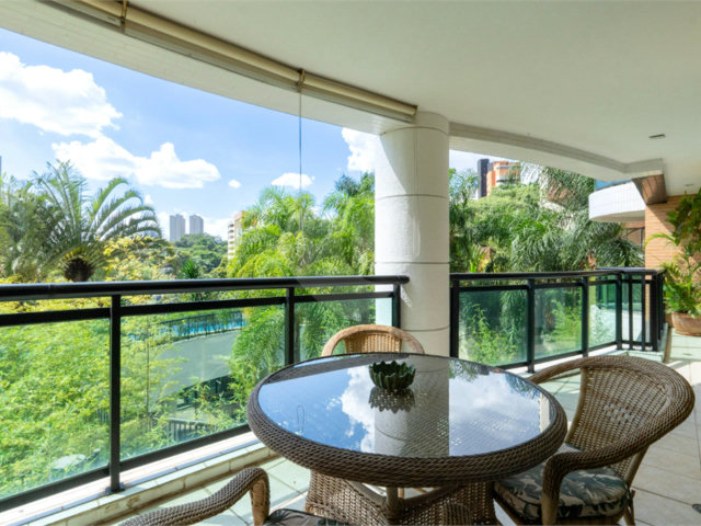 Apartamento à venda com 3 suítes em Morumbi, São Paulo, SP