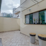 Sobrado à venda com 4 quartos, sendo 1 suíte, em Alto da Boa Vista, São Paulo, SP