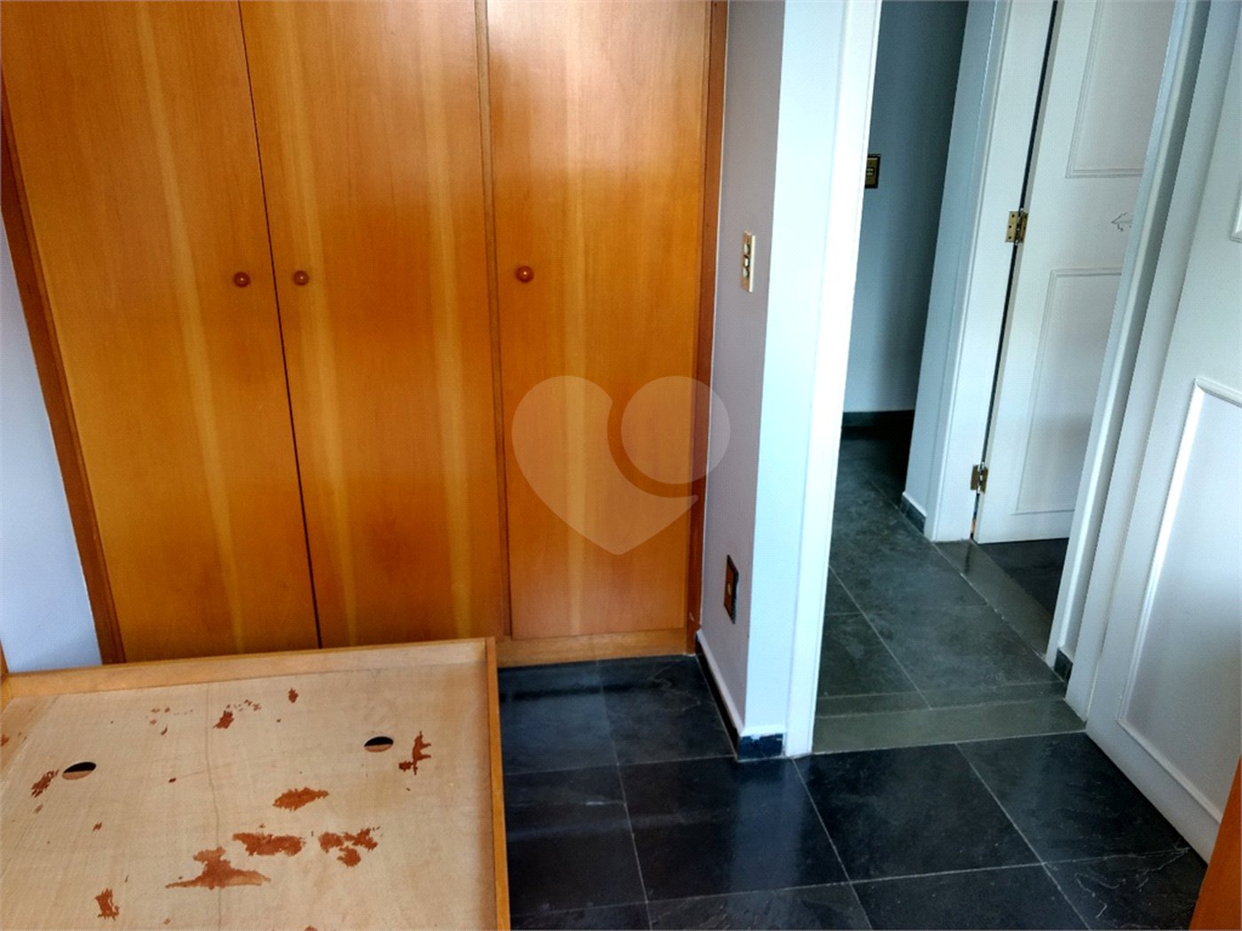 Casa à venda com 3 quartos, sendo 1 suíte, no condomínio Villaggio Dei Fiori, Louveira - SP