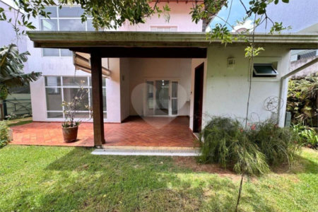 Casa à venda com 3 quartos, sendo 1 suíte,  no condomínio Residencial Recanto dos Paturis, Vinhedo - SP