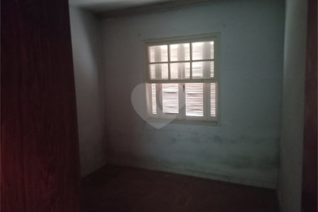 Casa Térrea à venda com 4 quartos em Vila Pita, São Paulo, SP