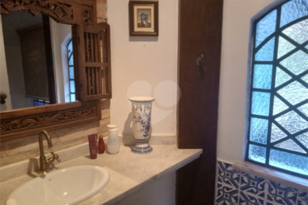 Chácara à venda com 7 quartos, sendo 3 suítes, em Saboó, São Roque, SP