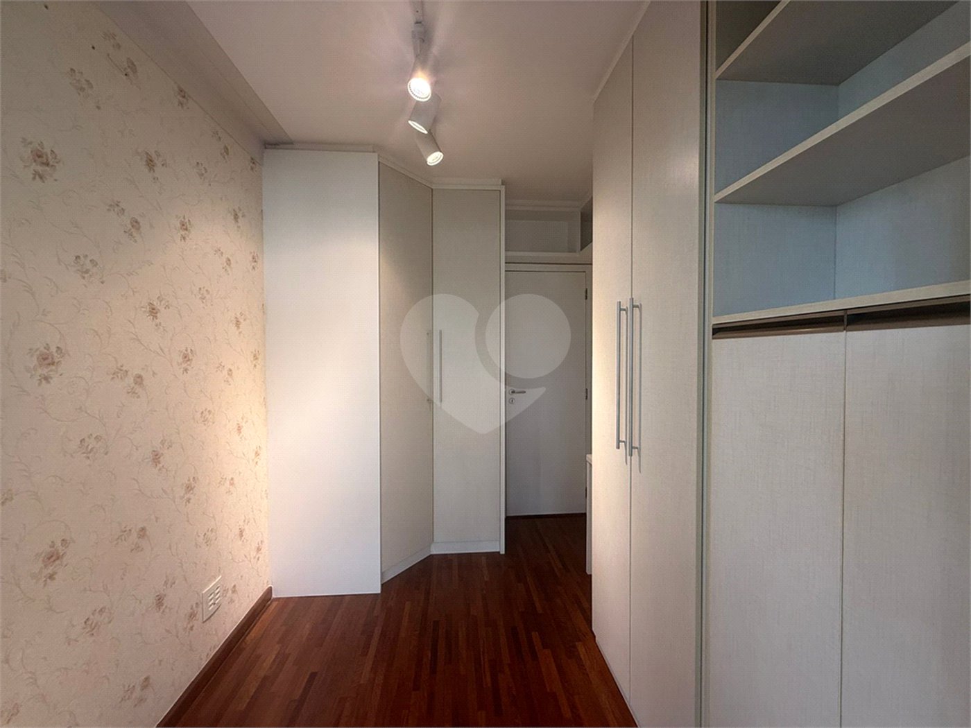 Apartamento à venda com 3 quartos, sendo 2 suítes, em Vila Irmãos Arnoni, São Paulo, SP