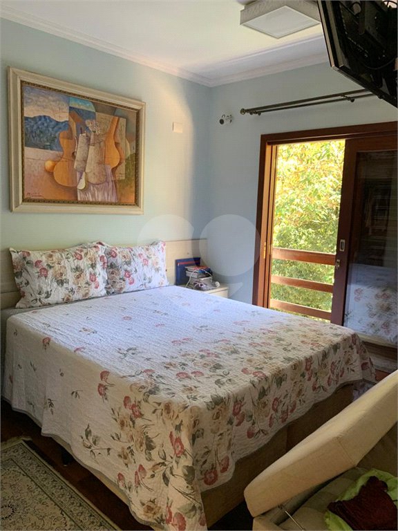 Casa à venda com 3 suítes no condomínio Parque Imperial da Cantareira, Mairiporã - SP