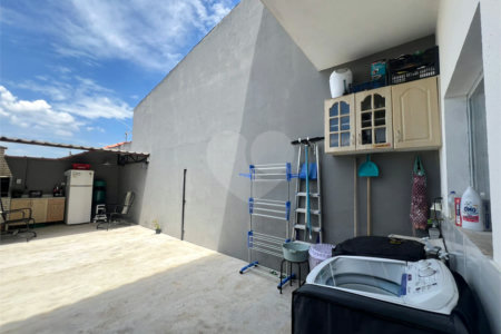 Casa à venda com 2 quartos, sendo 1 suíte, em Vila Barão, Sorocaba, SP