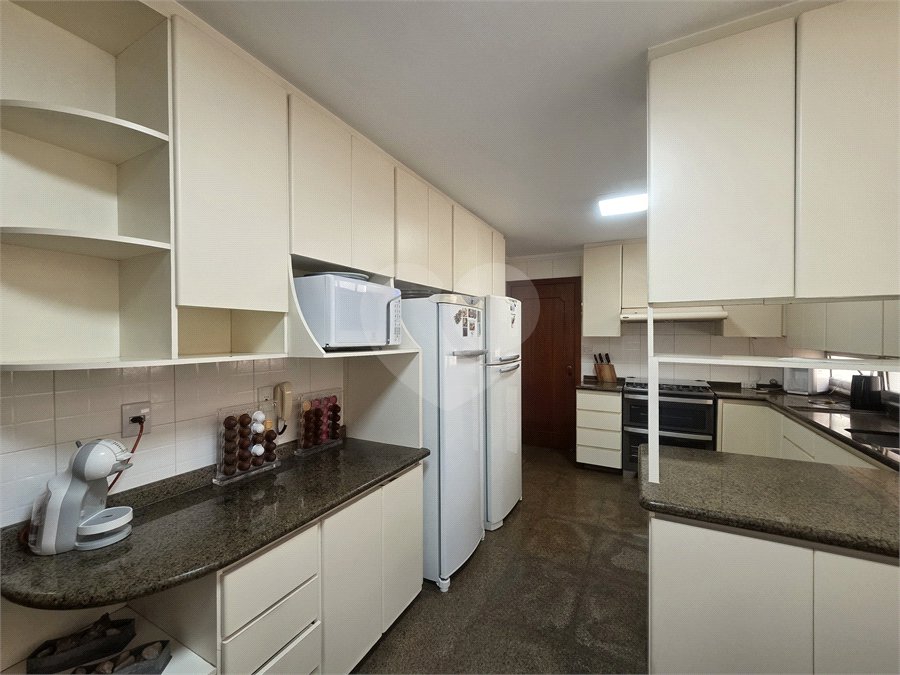 Sobrado à venda com 4 quartos, sendo 2 suítes,  em Jardim Marajoara, São Paulo, SP