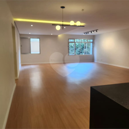 Apartamento à venda com 4 quartos, sendo 1 suíte,  em Pinheiros, São Paulo, SP