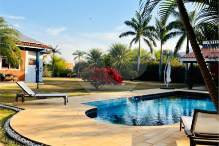 Casa à venda com 4 suítes no condomínio Residencial Vale das Laranjeiras, Indaiatuba - SP