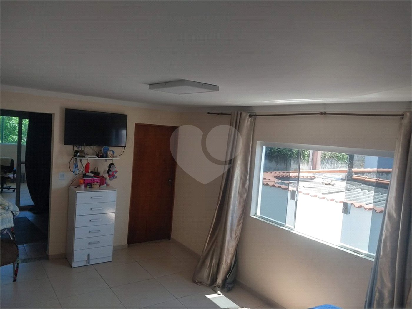 Sobrado à venda com 3 quartos em Jardim Helena, Ferraz de Vasconcelos, SP