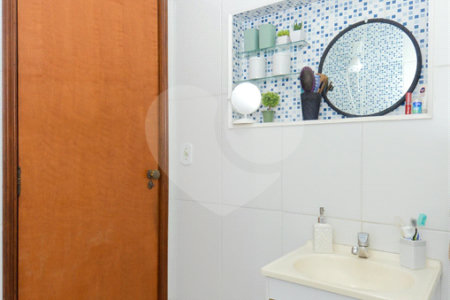 Casa à venda com 4 quartos, sendo 1 suíte, em Jardim Nova Taboão, Guarulhos, SP