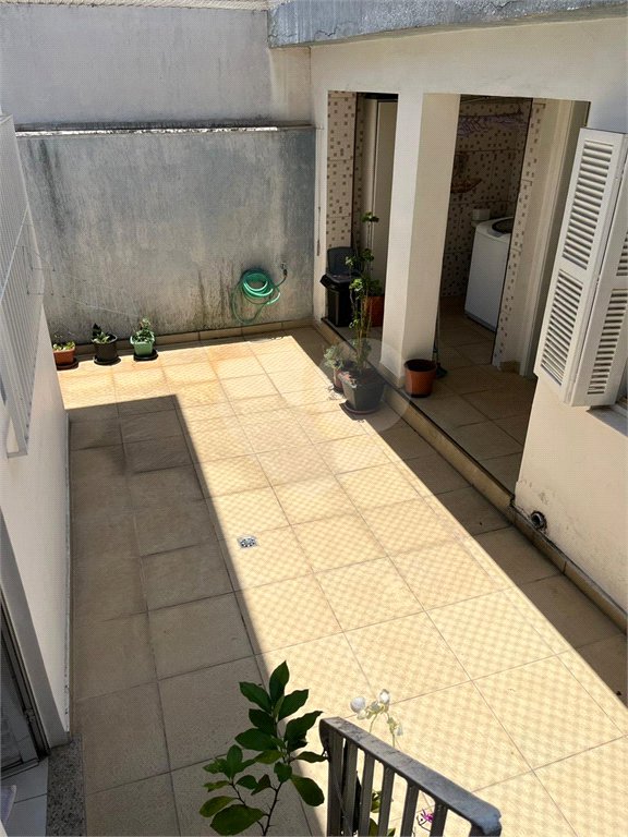Sobrado à venda com 3 quartos, sendo 1 suíte, em Vila Santo Estéfano, São Paulo, SP