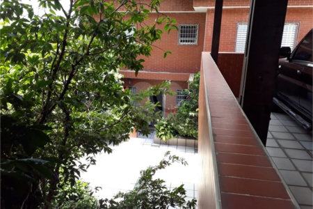 Sobrado à venda com 2 quartos em Vila dos Remédios, São Paulo, SP