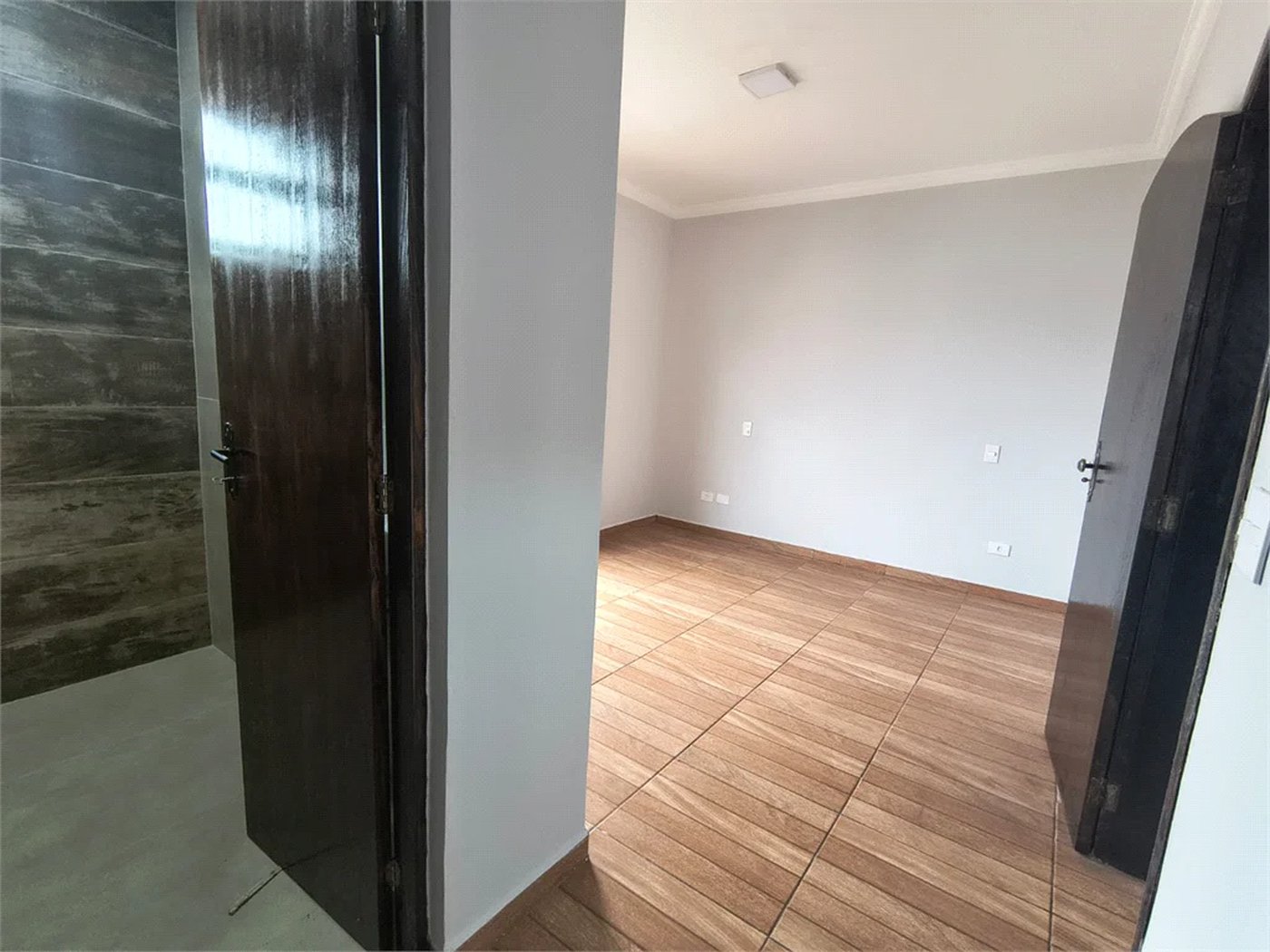 Sobrado à venda com 3 quartos, sendo 1 suíte, em Jardim D'abril, Osasco, SP