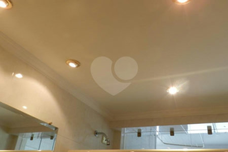 Apartamento à venda com 3 quartos, sendo 1 suíte, em Alto da Boa Vista, São Paulo, SP