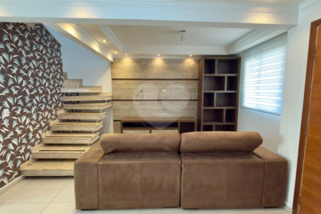 Casa à venda com 3 quartos, sendo 1 suíte, no condomínio Residencial Village Salermo, Sorocaba - SP