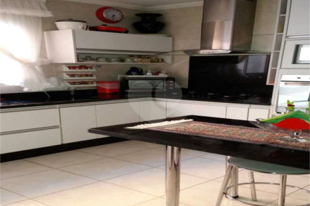 Sobrado à venda com 2 quartos, sendo 1 suíte,  em Jardim Regente, Indaiatuba, SP