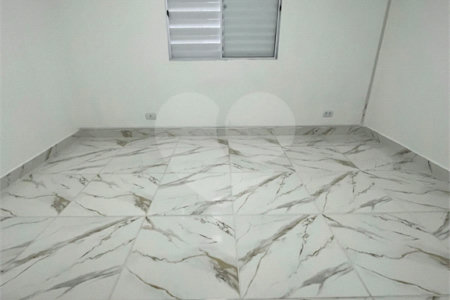 Sobrado à venda com 3 quartos em Vila Laís, São Paulo, SP