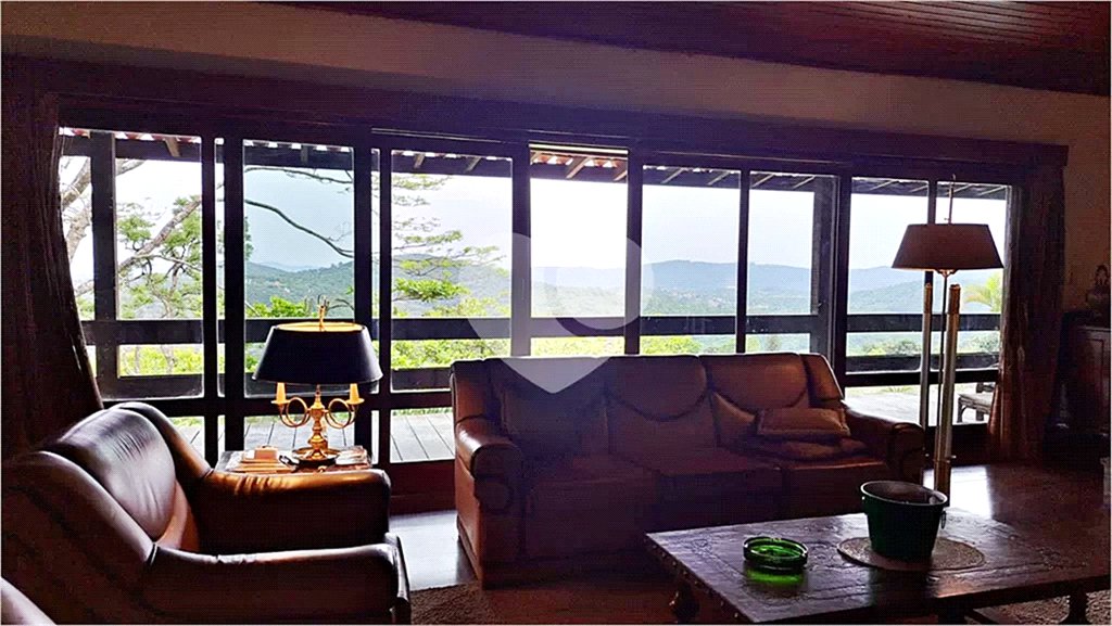 Casa à venda com 6 quartos, sendo 3 suítes, em Serra da Cantareira, Mairiporã, SP