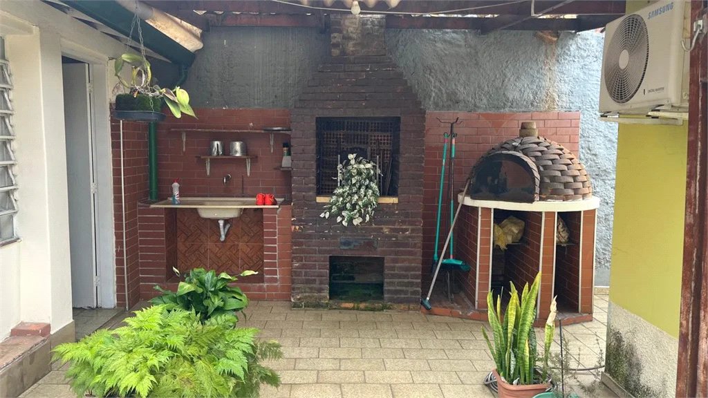 Casa à venda com 3 quartos, sendo 2 suítes, em Lapa, São Paulo, SP