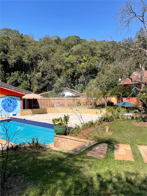 Casa à venda ou para alugar com 4 suítes no condomínio Alpes da Cantareira, Mairiporã - SP