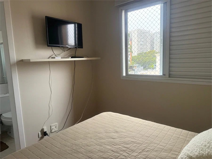 Apartamento à venda com 3 suítes em Vila Suzana, São Paulo, SP