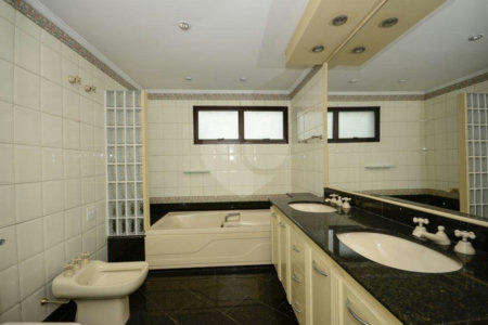 Apartamento à venda com 4 quartos, sendo 2 suítes, em Paraíso do Morumbi, São Paulo, SP