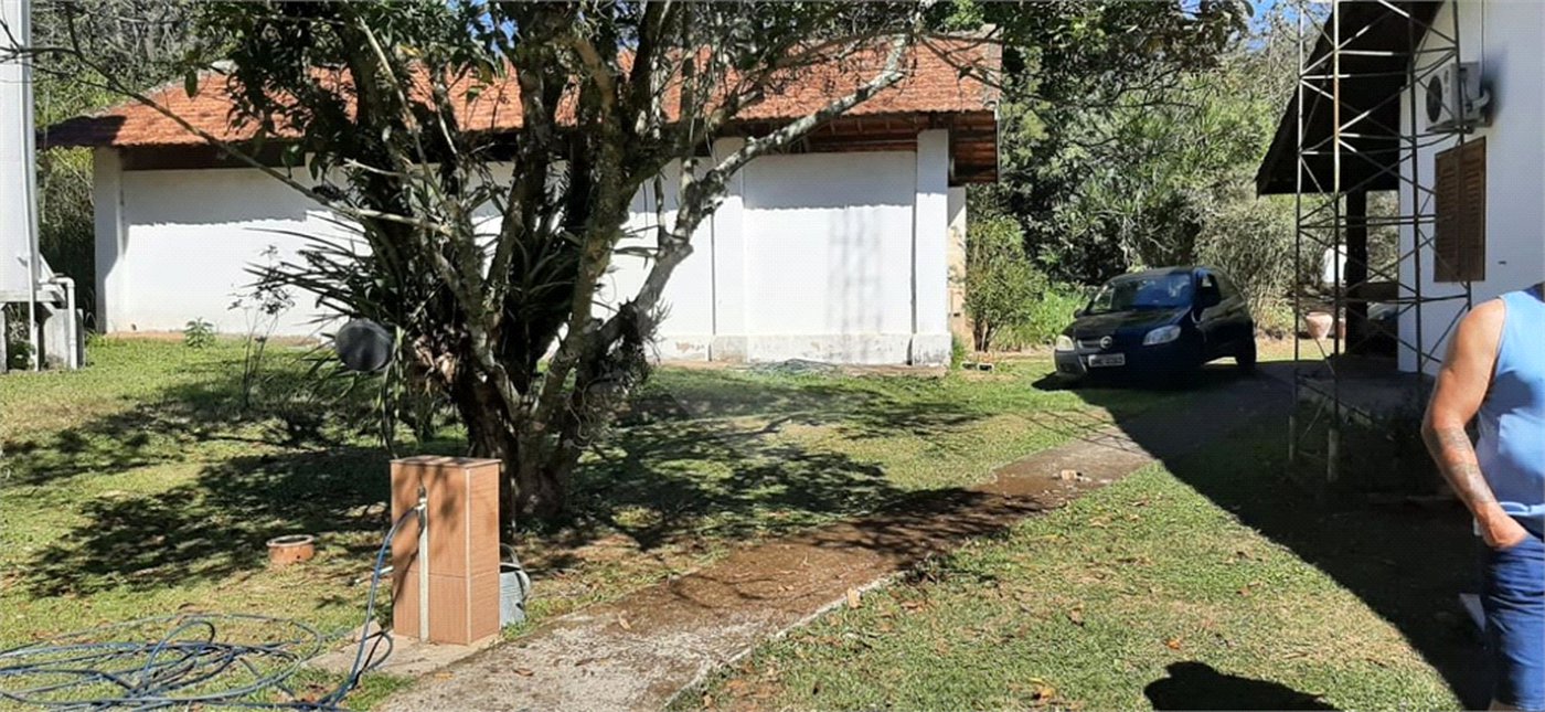 Chácara à venda com 6 quartos, sendo 2 suítes, em Leitão, Louveira, SP