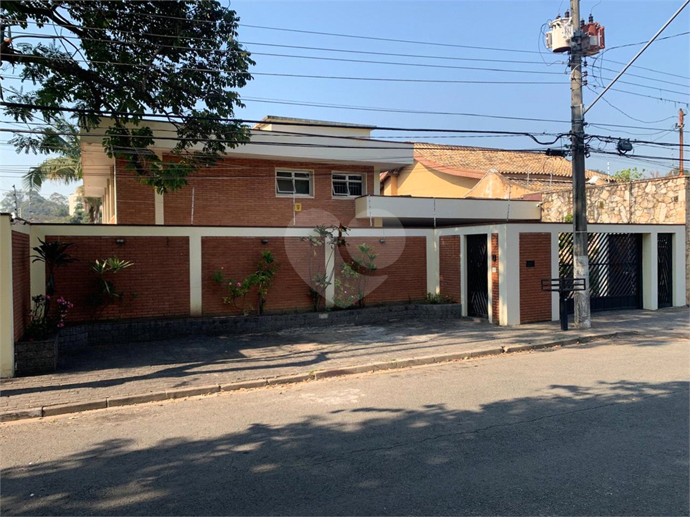 Casa à venda com 4 quartos, sendo 2 suítes, em Vila São Francisco, São Paulo, SP