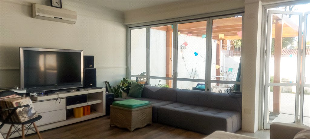 Casa à venda ou para alugar com 5 suítes em Granja Julieta, São Paulo, SP
