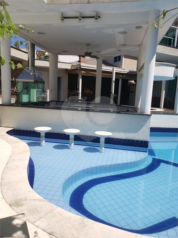 Casa à venda ou para alugar com 4 suítes no condomínio Suzano, Suzano - SP