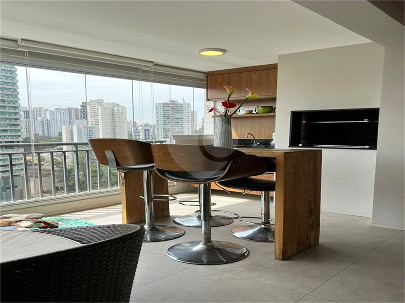 Apartamento à venda com 3 suítes em Jardim Caboré, São Paulo, SP