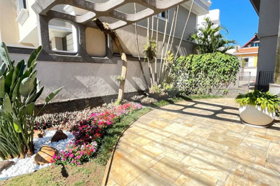 Sobrado à venda com 4 quartos, sendo 1 suíte, em Santana, São Paulo, SP