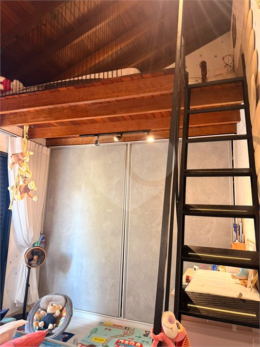 Casa à venda com 4 quartos, sendo 1 suíte,  no condomínio Alpes da Cantareira, Mairiporã - SP