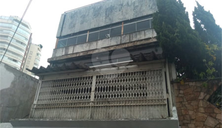 Prédio à venda com 4 quartos, sendo 1 suíte,  em Santana, São Paulo, SP