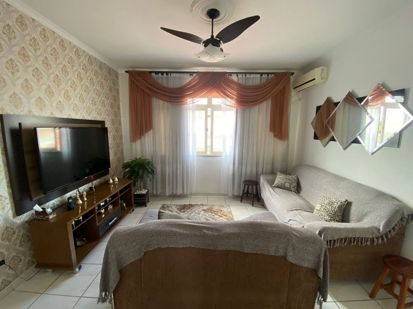 Apartamento com 3 dormitórios à venda, 94 m² por R$ 365.000,00 - Jardim Guassu - São Vicente/SP