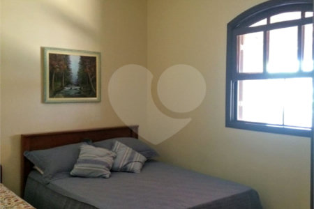 Casa à venda com 4 quartos, sendo 2 suítes, no condomínio Vinhas da Vista Alegre - Lado Sede, Vinhedo - SP