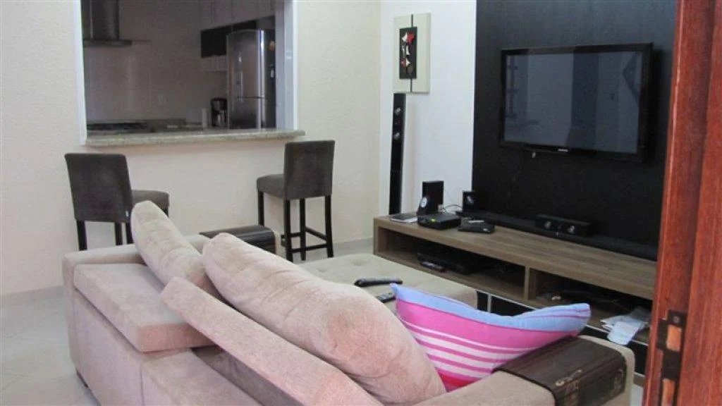 Casa à venda com 3 quartos, sendo 1 suíte, no condomínio Villa Jardim Sul, São Paulo - SP
