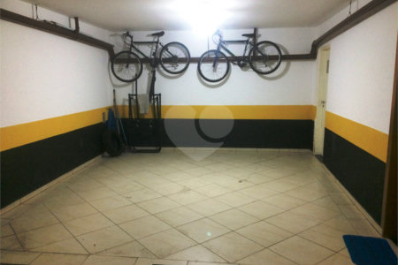 Casa à venda com 3 quartos, sendo 1 suíte,  no condomínio Villagio de Lucca II, São Paulo - SP