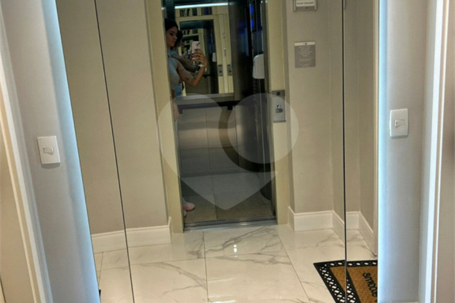 Apartamento à venda com 3 suítes em Barra Funda, São Paulo, SP