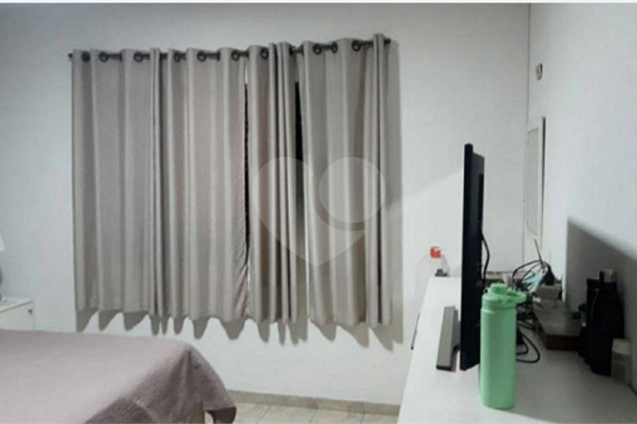 Sobrado à venda com 4 quartos, sendo 2 suítes, em Tremembé, São Paulo, SP