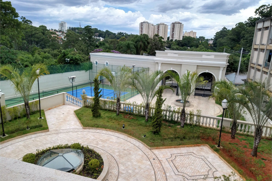 Condomínio de casas de alto padrão em estilo Neoclássico Francês