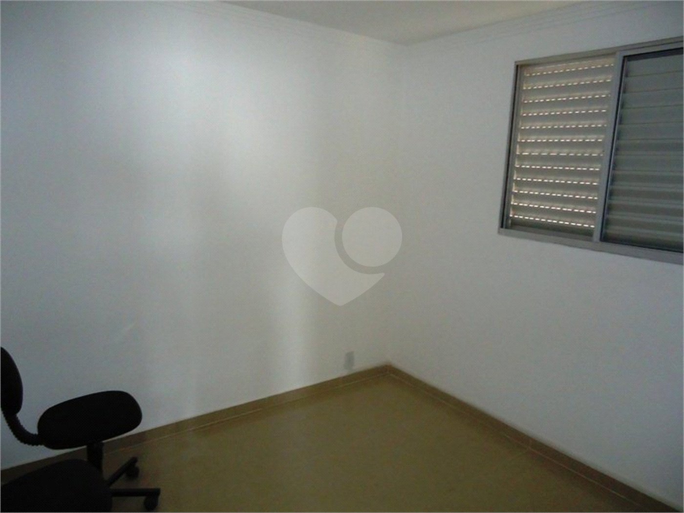 Apartamento no Condomínio Monte Nevada.