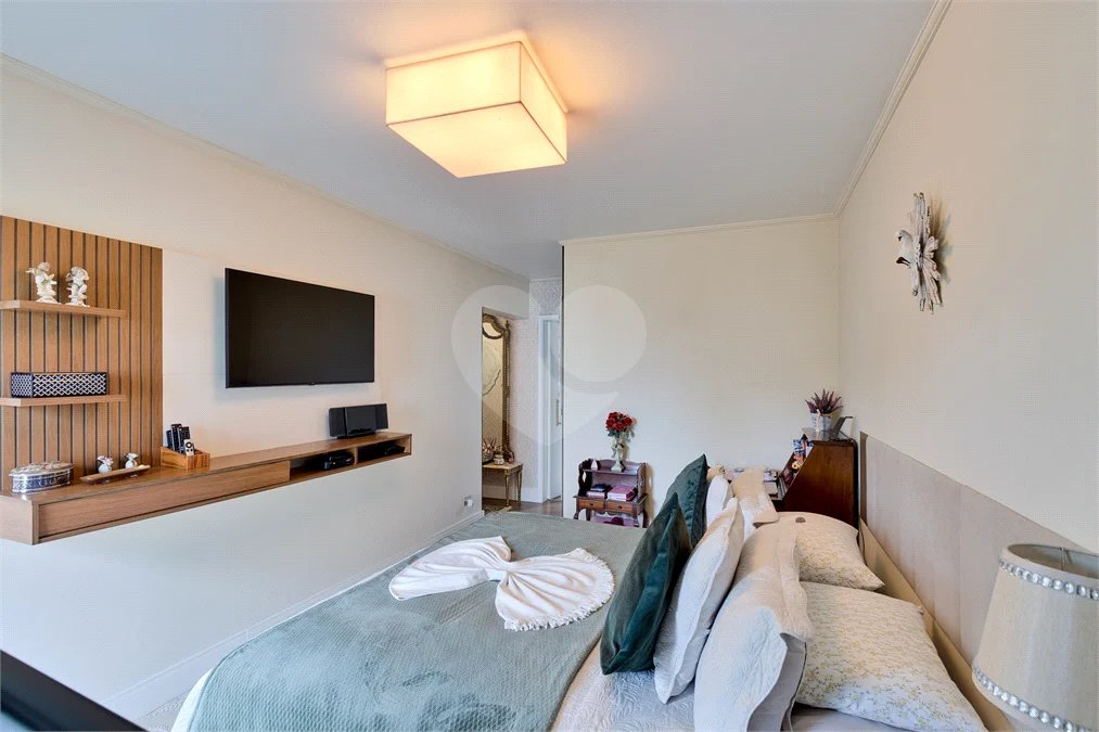 Apartamento à venda com 3 quartos, sendo 1 suíte, em Jardim Marajoara, São Paulo, SP