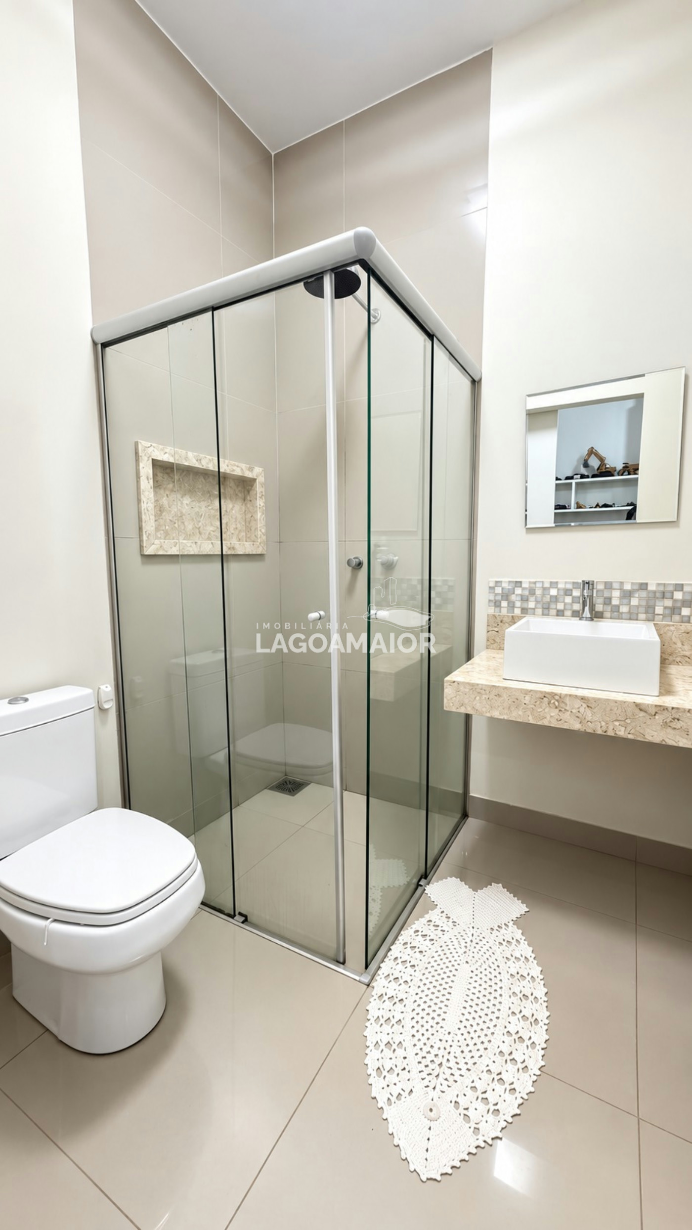Casa à venda com 4 quartos, sendo 4 suítes, em Jardim Alvorada, Três Lagoas - MS