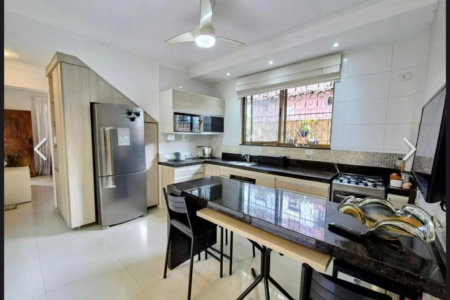 Casa com 4 dormitórios à venda, 127 m² por R$ 1.440.000,00 - Ponta da Praia - Santos/SP